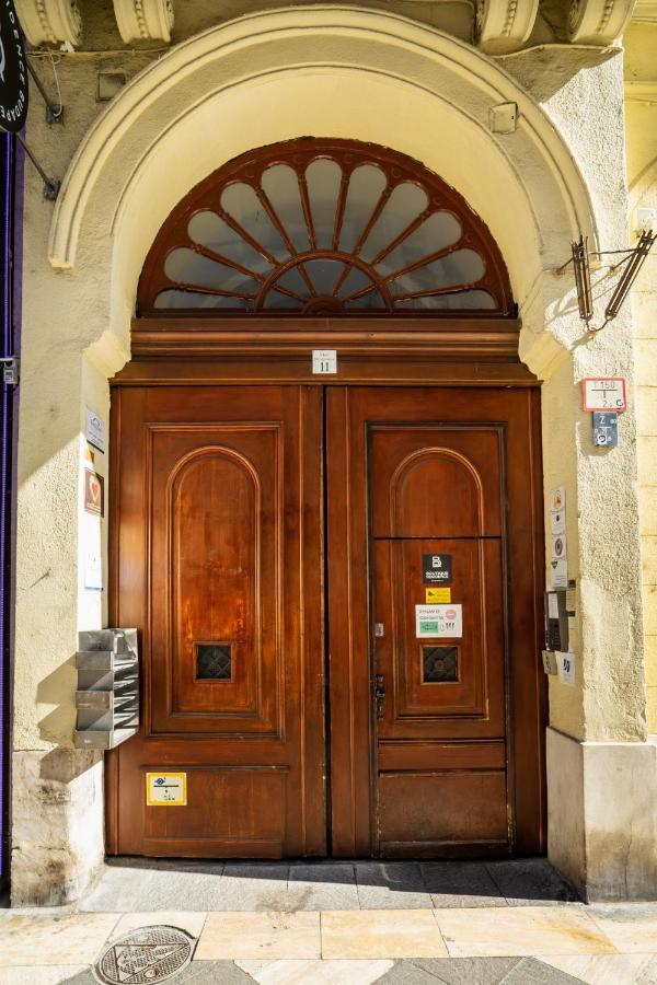 Elegant Suite Basilica View Budapesta Exterior foto